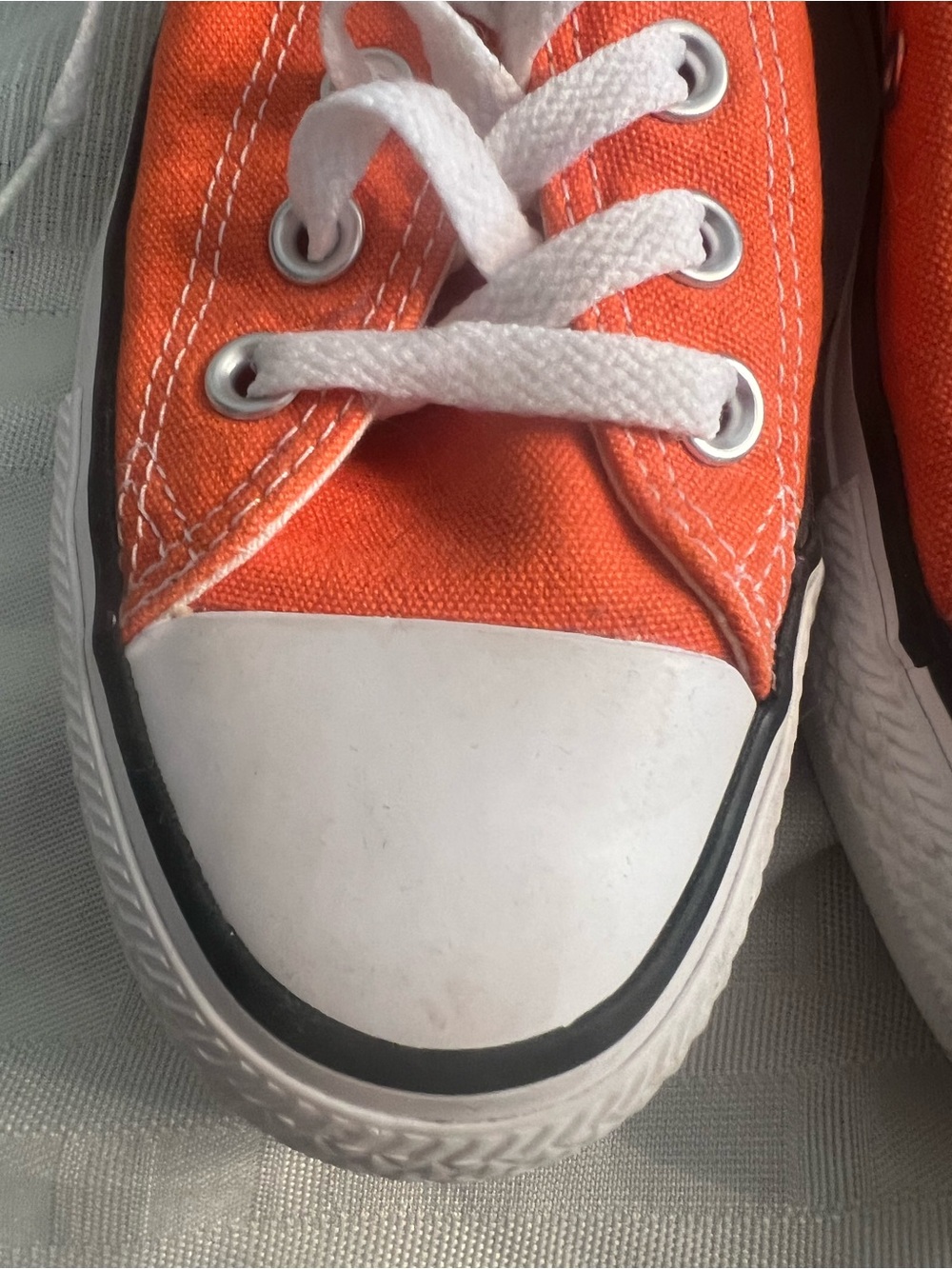 Converse size 7 - Picture 3 of 5
